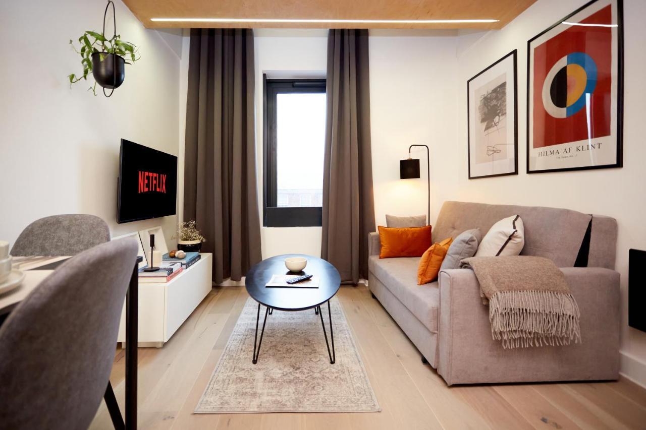 Luxury New Built Split-Level Flat With Rooftop Gardens Access 曼彻斯特 外观 照片